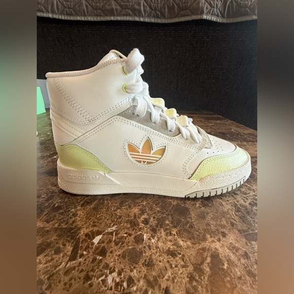 Adidas. Wmns Drop Step XL \'White Almost Lime\'. Size 5.5.